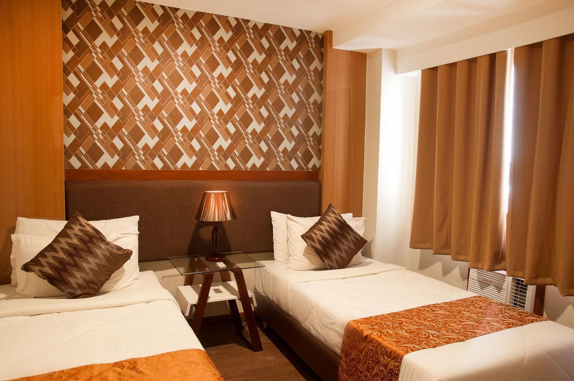 Fernandina 88 Suites Hotel Quezon City Exterior foto